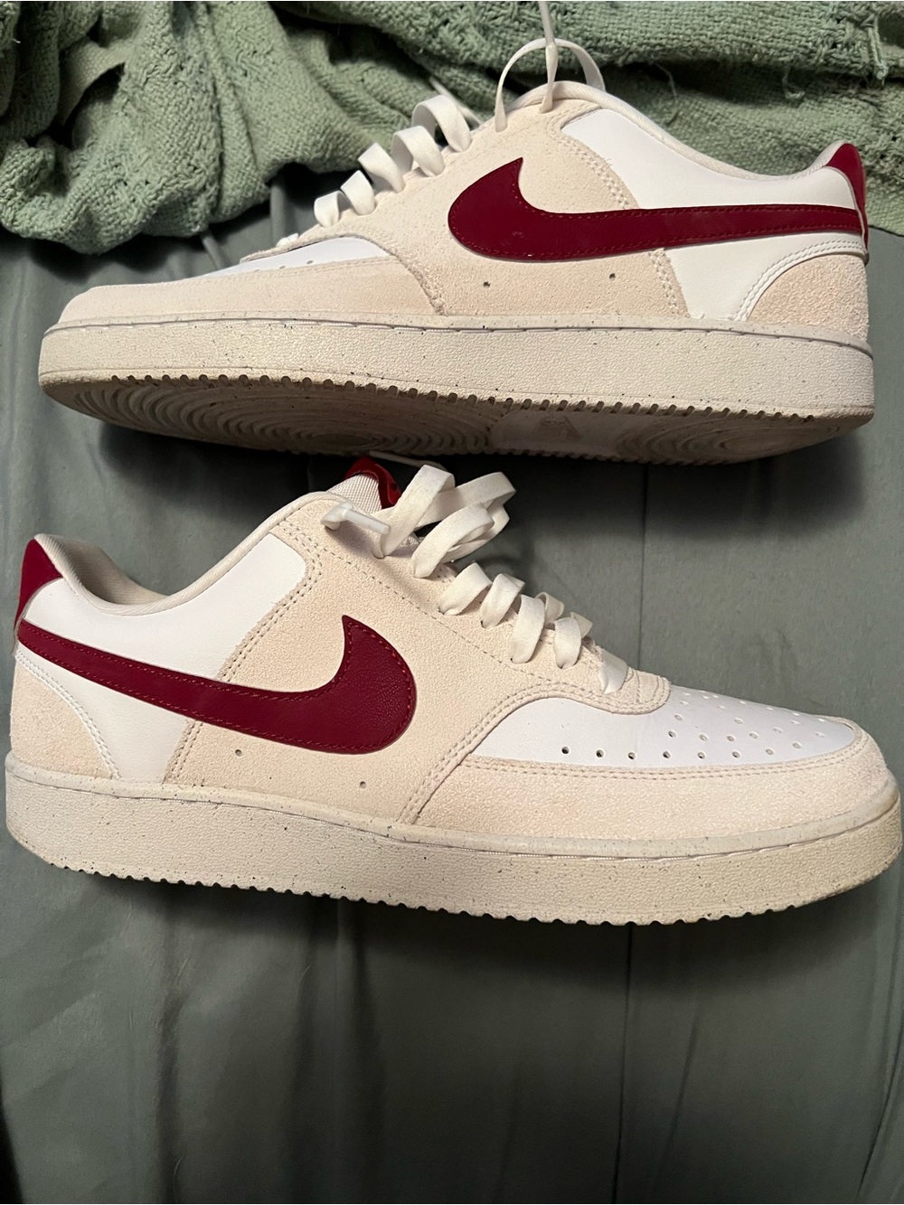 Nike Women's Low-Top Sneakers in White and Red - Picture 15 of 15
